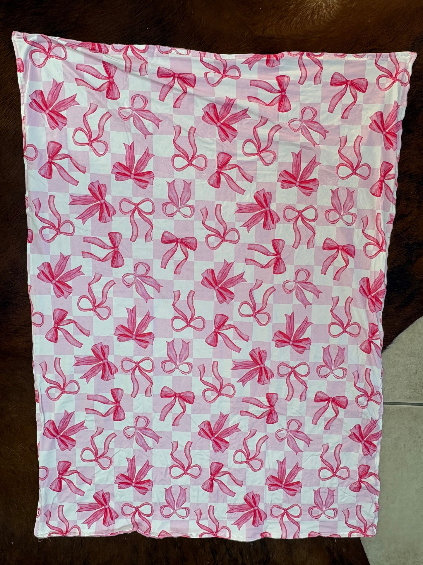 Pink bow blanket