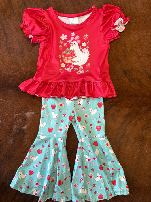 Chicken and strawberry bell bottom set